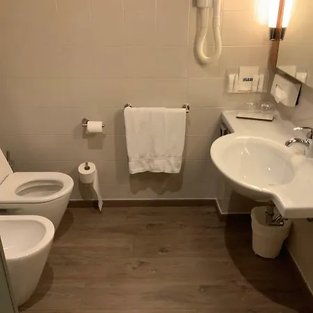 Hotel First Malpensa 4*